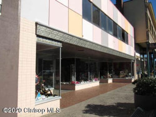 1332 Commercial St, Astoria, OR, 97103-3916 | Card Image