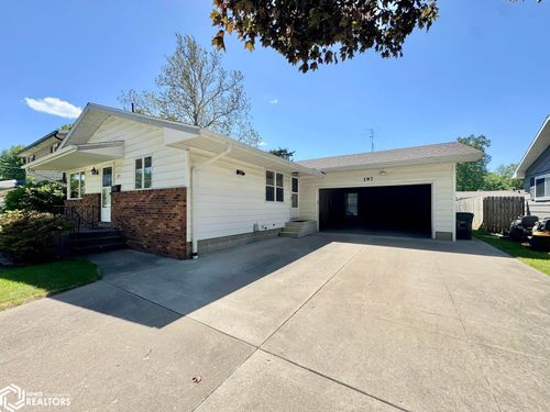 197 Crestview Dr, Burlington, IA, 52601-6415 | Card Image