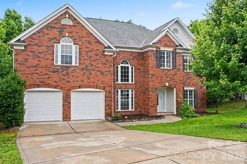 1631 Shadow Creek St Nw, Concord, NC, 28027-3529 | Card Image