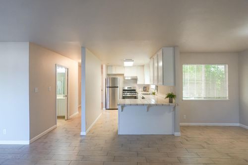 415 W J Street, Los Banos, CA, 93635 | Card Image