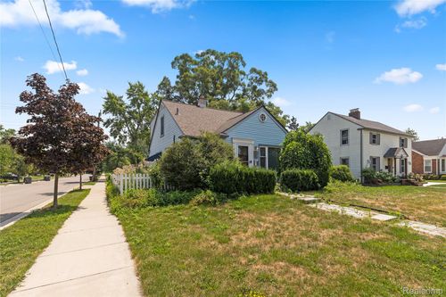 2086 Cass Blvd, Berkley, MI, 48072-1944 | Card Image