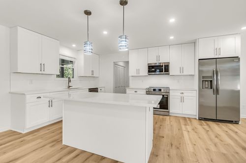 404 Hobcaw Dr, Mount Pleasant, SC, 29464-2515 | Card Image