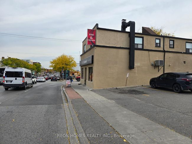 201 Dundas St W, Home with 0 bedrooms, 0 bathrooms and null parking in Whitby ON | Image 4