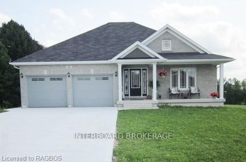 31 Mitchell St, Teeswater, ON, N0G2S0 | Card Image