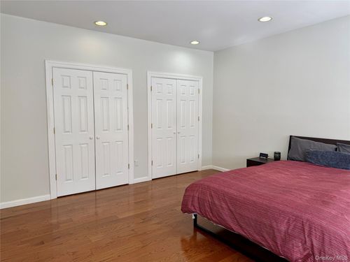 38-38 B Manorhaven Boulevard, North Hempstead, NY, 11050 | Card Image