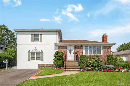 3332 Elliott Boulevard, Hempstead, NY, 11572 | Card Image
