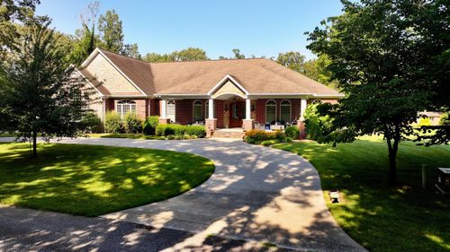 135 Allegheny Rd, Gilbertsville, KY, 42044-9004 | Card Image