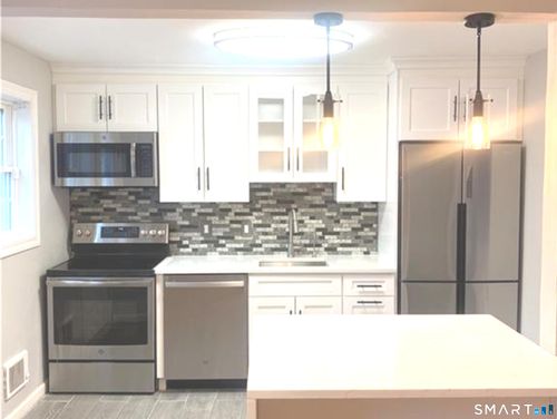 apt-3-1283 Hope Street, Stamford, CT, 06907 | Card Image