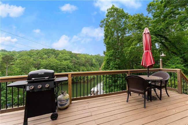 2109 Pine Tree Cir, House other with 2 bedrooms, 3 bathrooms and 4 parking in Gainesville GA | Image 8