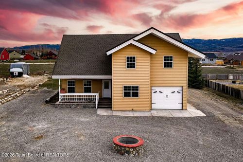 48 Brushwood Dr, Star Valley Ranch, WY, 83127-5028 | Card Image