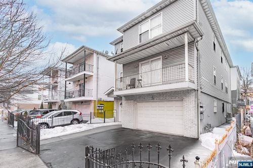 96 N 5th St, Newark, NJ, 07107-2907 | Card Image