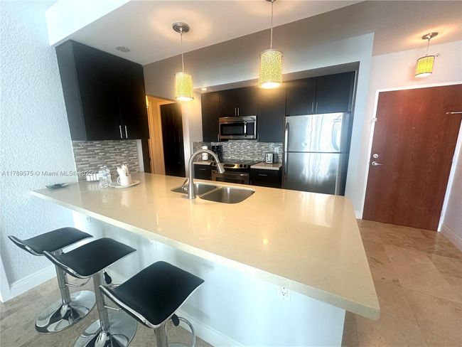 APT-5Y - 3801 S Ocean Dr, Condo with 1 bedrooms, 1 bathrooms and null parking in Hollywood FL | Image 9