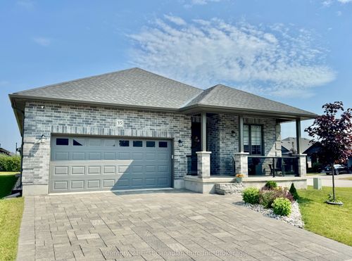 35-121 Robin Ridge Dr, Belmont, ON, N0L1B0 | Card Image