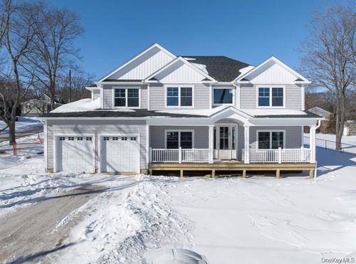 49 Valentine, Huntington, NY, 11743 | Card Image