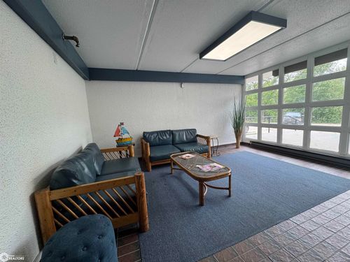 pilot-house-401-2700 N Shore Drive, Clear Lake, IA, 50428 | Card Image