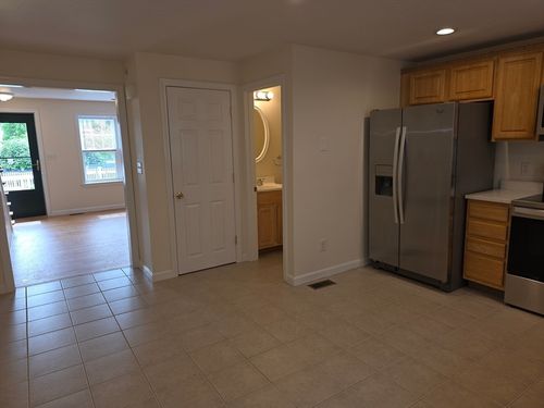 5-956 Warren Ave, Brockton, MA, 02301-6679 | Card Image
