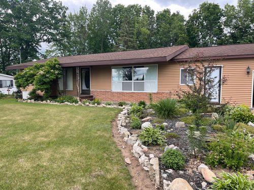 1807 S Lake Mitchell Dr, Cadillac, MI, 49601-8701 | Card Image