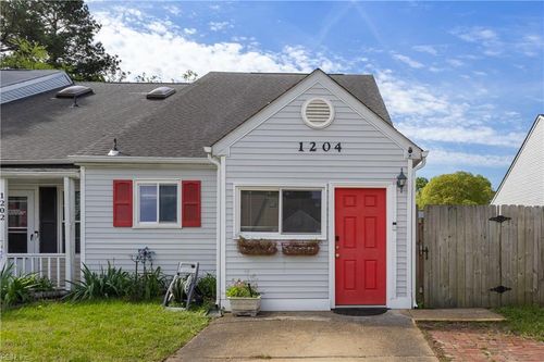 1204 Corkwood Cir, Chesapeake, VA, 23320-5105 | Card Image