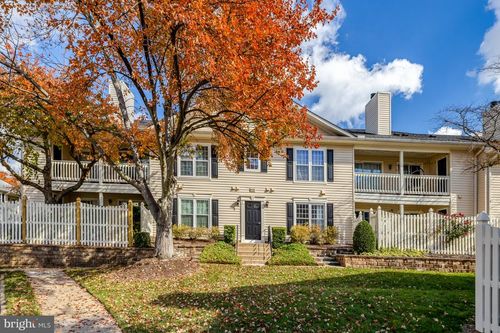 30-10205 Ashbrooke Ct, OAKTON, VA, 22124-3101 | Card Image