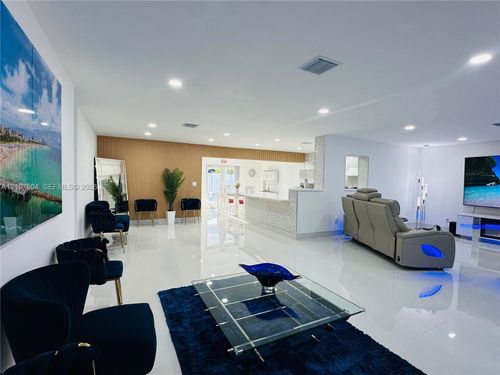 120 S 56th Ave, Hollywood, FL, 33023-1404 | Card Image
