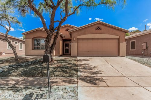 60674 E Eagle Heights Dr, Tucson, AZ, 85739-1976 | Card Image