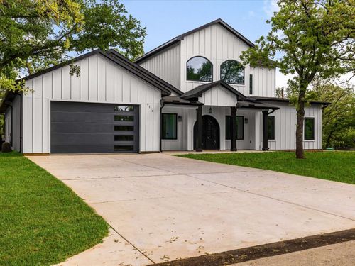 9116 Cherokee Trl, Flower Mound, TX, 75022-7015 | Card Image
