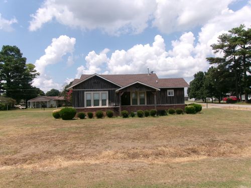 401 Hollis St, Leachville, AR, 72438-8004 | Card Image
