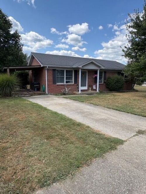 216 Black Hawk Cir, Versailles, KY, 40383-9001 | Card Image