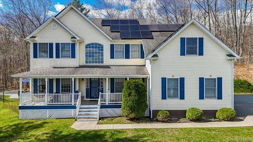 17 Long View Dr, Unionville, NY, 10988-2011 | Card Image