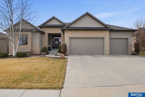 9801 S 30 Street, Lincoln, NE, 68516 | Card Image
