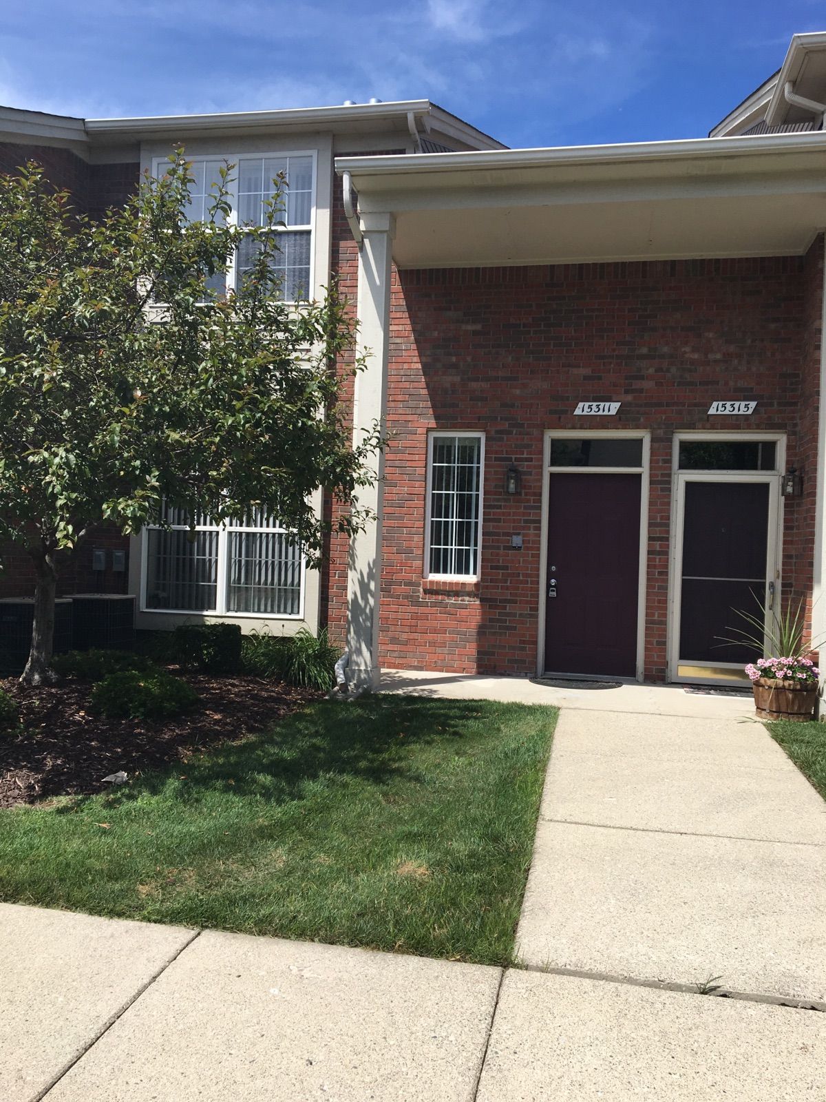 Cornell Dr, Clinton Township, MI 48038
