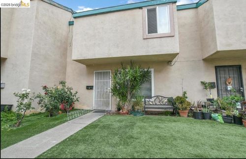 141 E 15th St, Pittsburg, CA, 94565 | Card Image