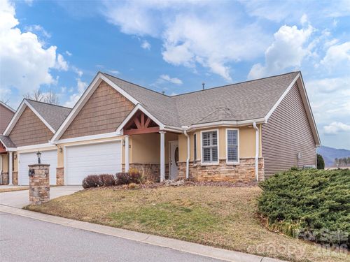 62 Denali Ln, Waynesville, NC, 28786-5947 | Card Image