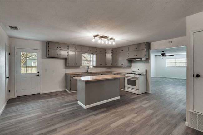 411 N 5 Th Ave, House other with 3 bedrooms, 2 bathrooms and null parking in Munday TX | Image 10