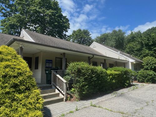 41705 County Road 48, Southold, NY, 11971-5016 | Card Image