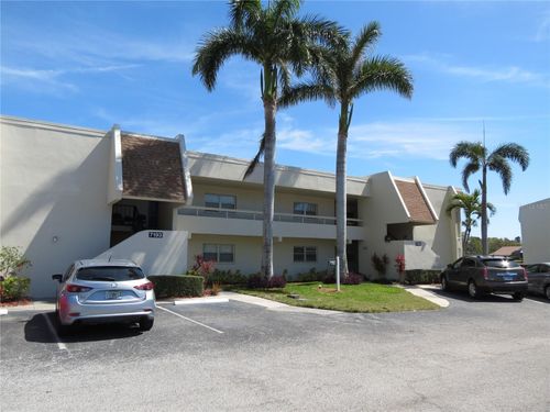apt-138-7193 W Country Club Dr N, SARASOTA, FL, 34243-3525 | Card Image
