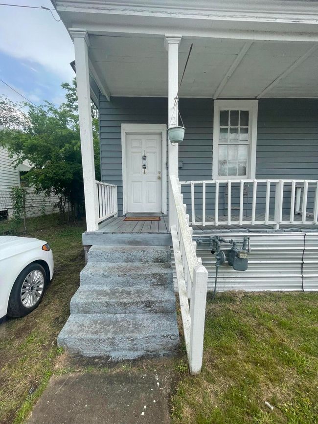210 Perkins Front Door | Image 4