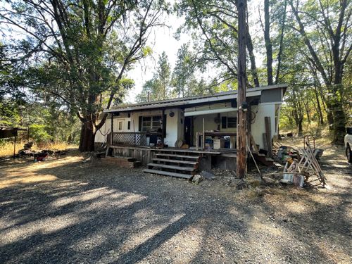 10441 Old Stage Rd, Gold Hill, OR, 97525-9703 | Card Image
