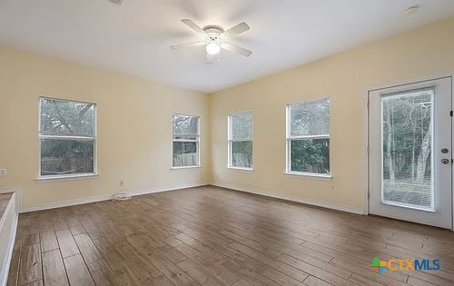 624 Clyde Ct, San Marcos, TX, 78666-2840 | Card Image