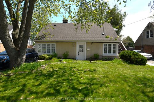 2070 Churchill Ave, Burlington, ON, L7R3T7 | Card Image