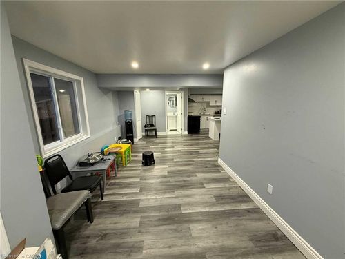 lower-952 Dunnigan Crt, Kitchener, ON, N2B0A8 | Card Image