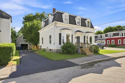 18 Dyer St, Saco, ME, 04072-3216 | Card Image