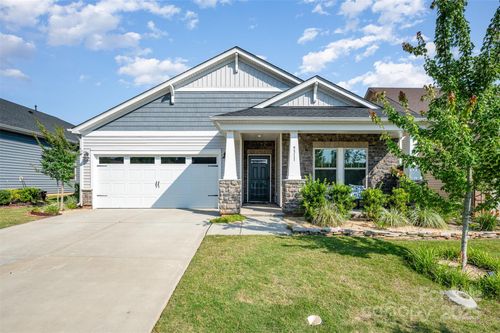 9311 Dunwich Dr, Gastonia, NC, 28056-9526 | Card Image