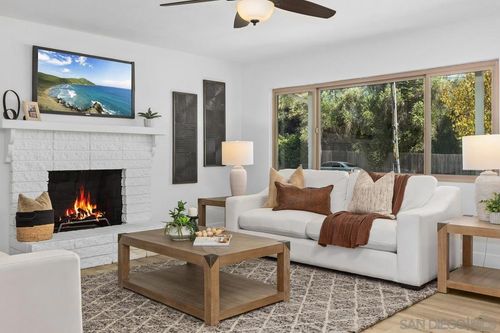 2738 Oak Hill Dr, Escondido, CA, 92027-3541 | Card Image