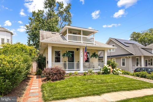 19 W Wyatt Ave, ALEXANDRIA, VA, 22301-1553 | Card Image