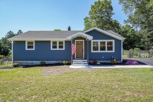 18 Rhode Island Dr, Oakdale, CT, 06370-1417 | Card Image