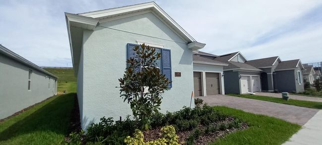 15062 Lake Bessie Loop, House other with 5 bedrooms, 3 bathrooms and null parking in Winter Garden FL | Image 2