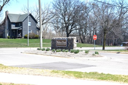 819 Brandon Ave, Pontiac, MI, 48340-1382 | Card Image