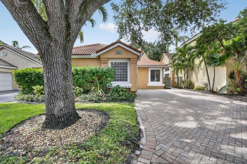 10124 Nw 4th St, Plantation, FL, 33324-7052 | Card Image