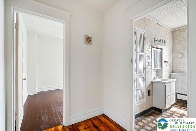 1926 W Broad St, Townhouse with 4 bedrooms, 1 bathrooms and null parking in BETHLEHEM PA | Image 30